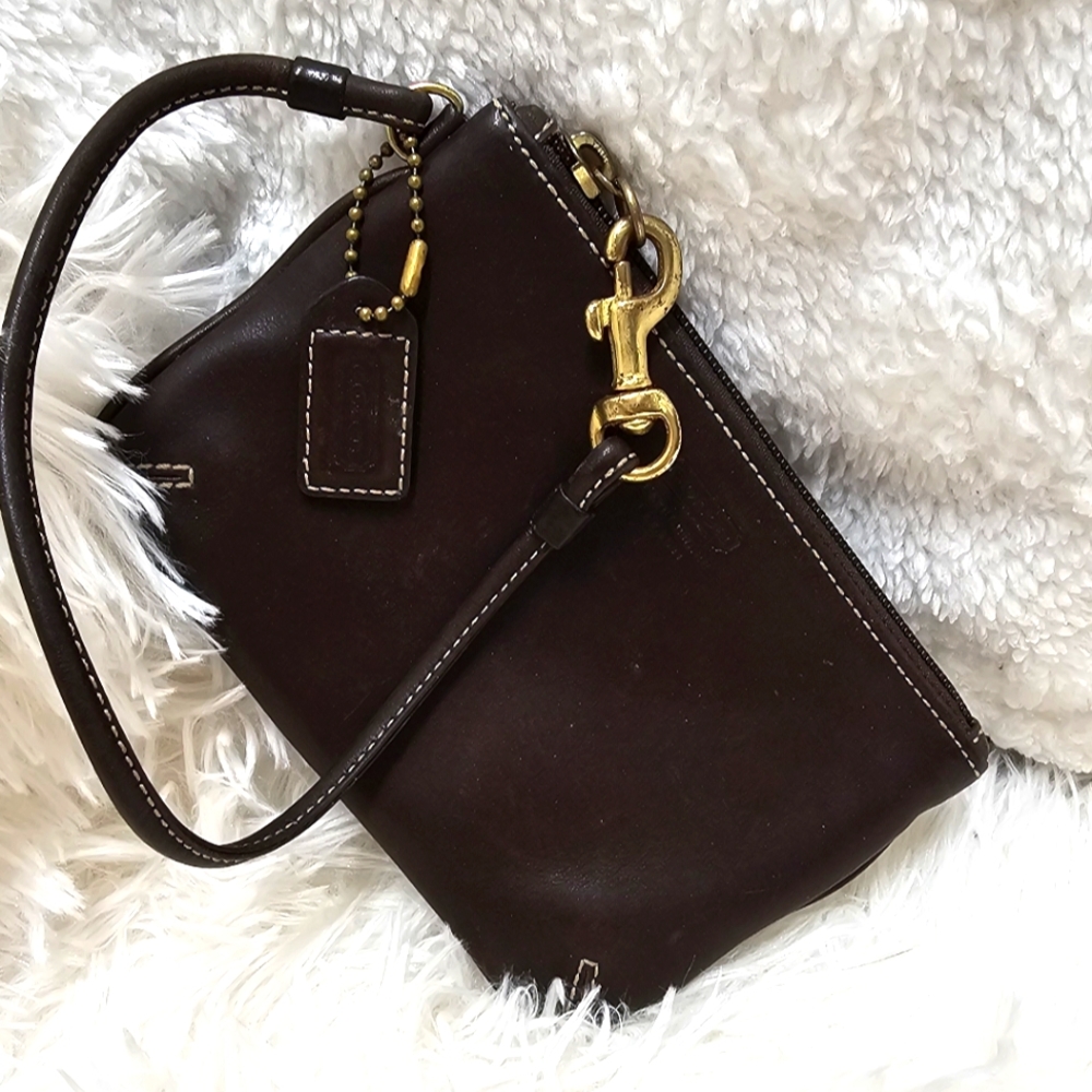 Coach Vintage  Elegant Brown Leather Coach Wristlet Wallet EUC